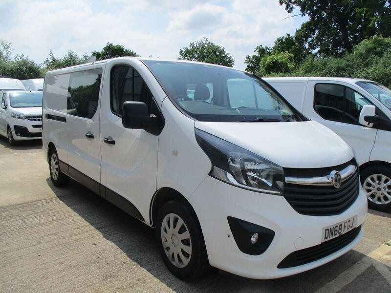 VAUXHALL VIVARO