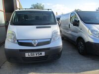 VAUXHALL VIVARO