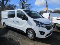 VAUXHALL VIVARO